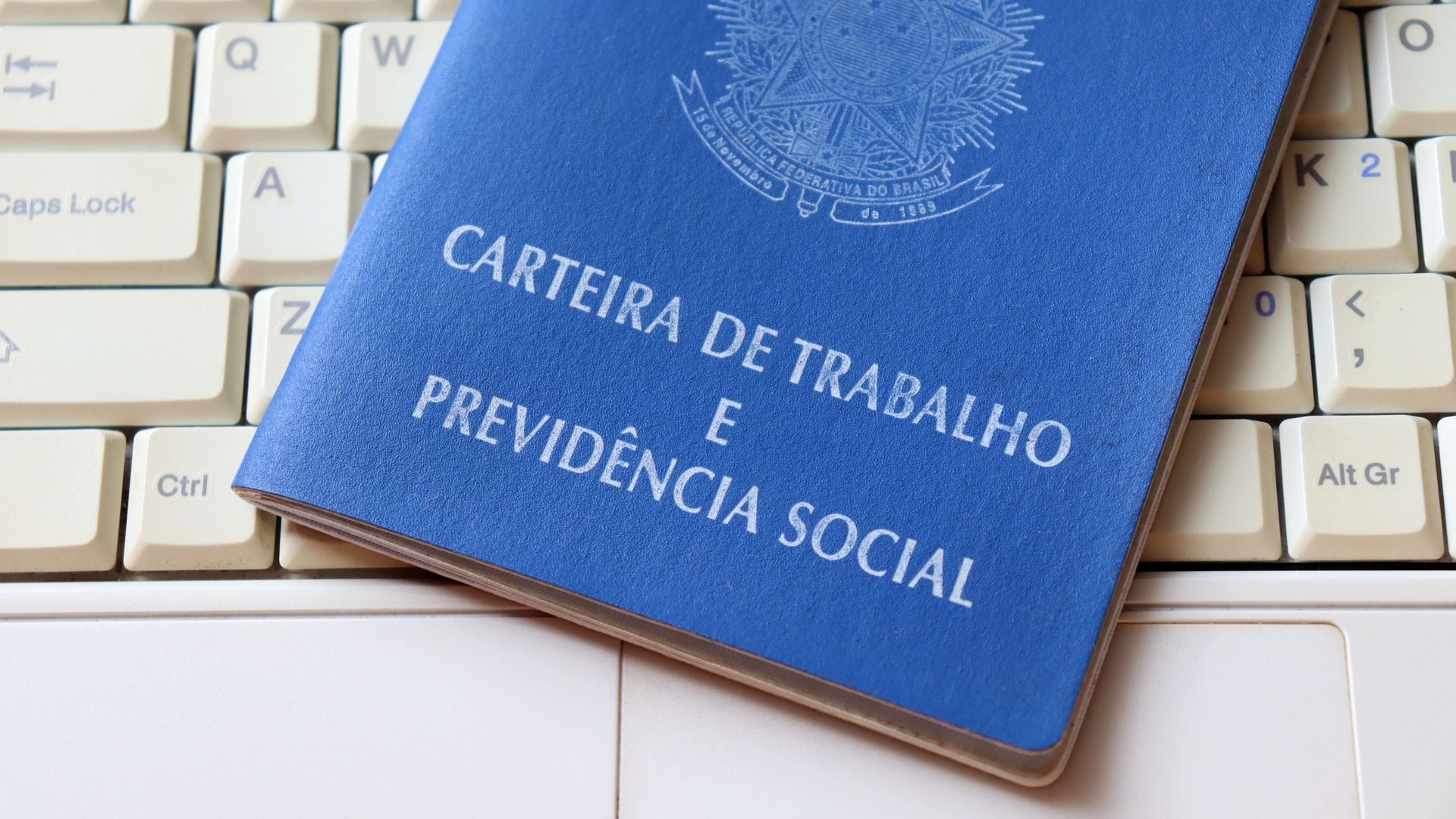 As novas gerações e a CLT quem precisa se adaptar a quem